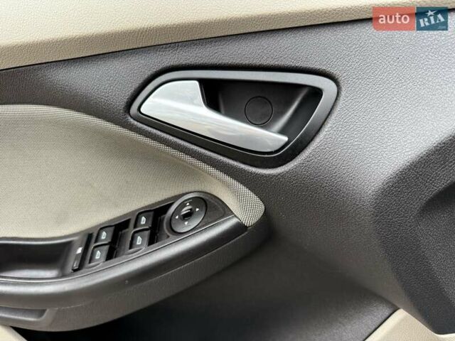 Синий Форд Фокус, объемом двигателя 2 л и пробегом 90 тыс. км за 6800 $, фото 45 на Automoto.ua