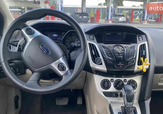 Форд Фокус 2014 у Вінниці на Automoto.ua Синій Форд Фокус, об'ємом двигуна 2 л та пробігом 137 тис. км за 7000 $, фото 12 на Automoto.ua