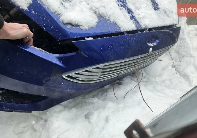 Синій Форд Фокус, об'ємом двигуна 2 л та пробігом 200 тис. км за 2600 $, фото 4 на Automoto.ua
