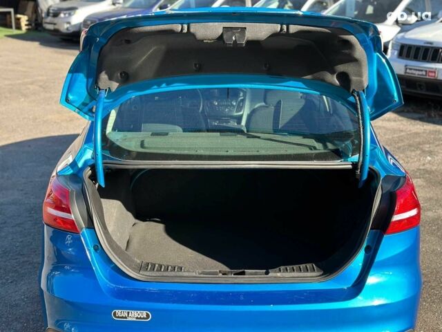 Синій Форд Фокус, об'ємом двигуна 1 л та пробігом 163 тис. км за 8490 $, фото 15 на Automoto.ua