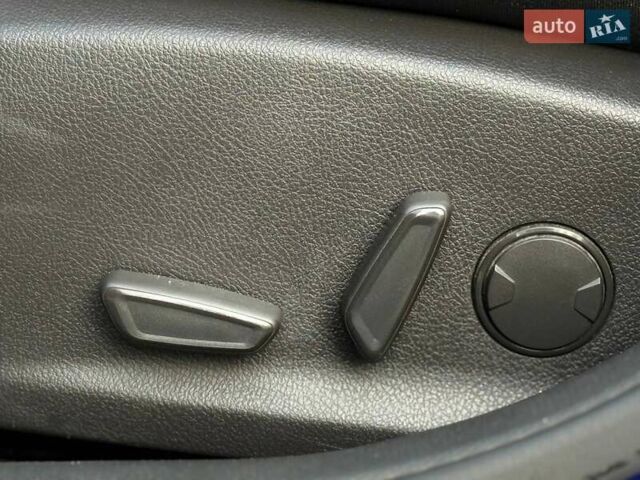 Синій Форд Фокус, об'ємом двигуна 2 л та пробігом 154 тис. км за 9499 $, фото 18 на Automoto.ua