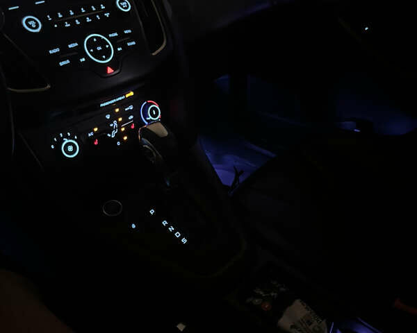 Синий Форд Фокус, объемом двигателя 2 л и пробегом 123 тыс. км за 8500 $, фото 38 на Automoto.ua