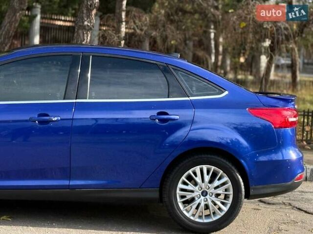 Синій Форд Фокус, об'ємом двигуна 2 л та пробігом 154 тис. км за 9499 $, фото 4 на Automoto.ua