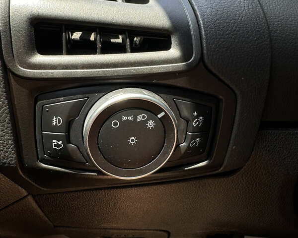 Синий Форд Фокус, объемом двигателя 2 л и пробегом 123 тыс. км за 8500 $, фото 14 на Automoto.ua