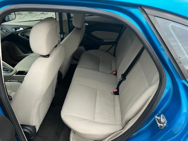 Синій Форд Фокус, об'ємом двигуна 2 л та пробігом 182 тис. км за 6999 $, фото 9 на Automoto.ua