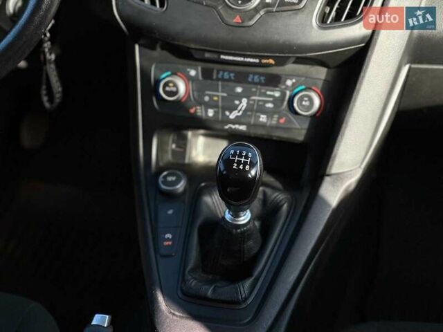 Синий Форд Фокус, объемом двигателя 1 л и пробегом 163 тыс. км за 8490 $, фото 18 на Automoto.ua