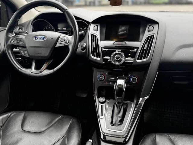 Синий Форд Фокус, объемом двигателя 0 л и пробегом 112 тыс. км за 9000 $, фото 6 на Automoto.ua
