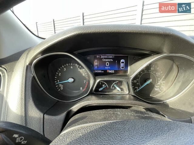 Синій Форд Фокус, об'ємом двигуна 2 л та пробігом 241 тис. км за 8300 $, фото 11 на Automoto.ua