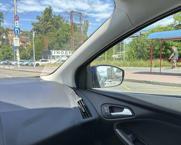 Синий Форд Фокус, объемом двигателя 2 л и пробегом 123 тыс. км за 8500 $, фото 10 на Automoto.ua