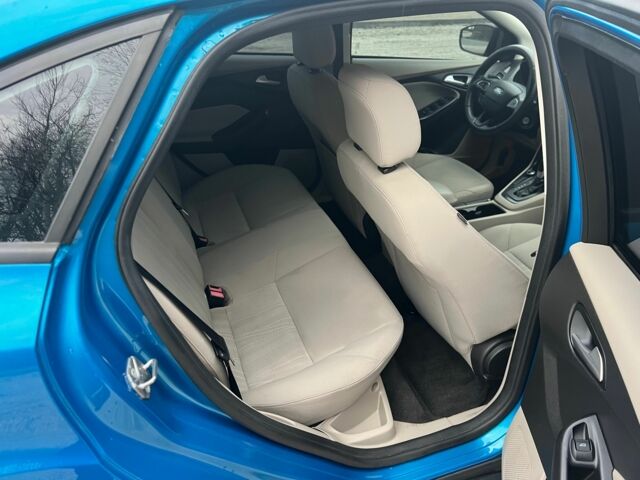 Синій Форд Фокус, об'ємом двигуна 2 л та пробігом 182 тис. км за 6999 $, фото 6 на Automoto.ua