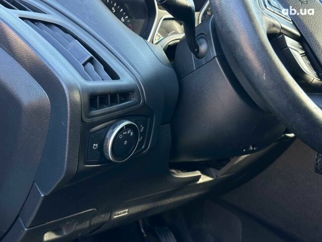 Синій Форд Фокус, об'ємом двигуна 1 л та пробігом 163 тис. км за 8490 $, фото 28 на Automoto.ua