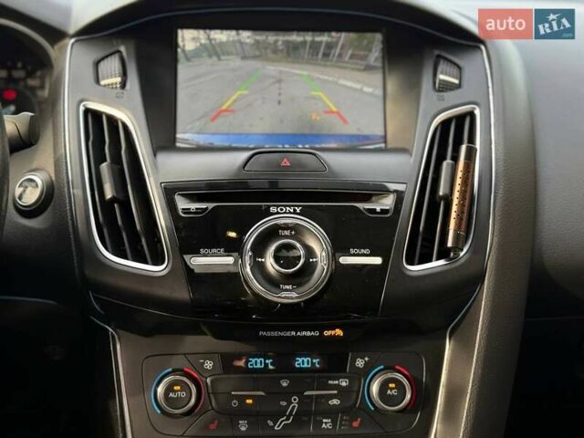 Синій Форд Фокус, об'ємом двигуна 2 л та пробігом 154 тис. км за 9499 $, фото 31 на Automoto.ua