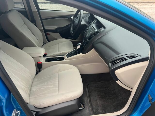 Синій Форд Фокус, об'ємом двигуна 2 л та пробігом 182 тис. км за 6999 $, фото 7 на Automoto.ua