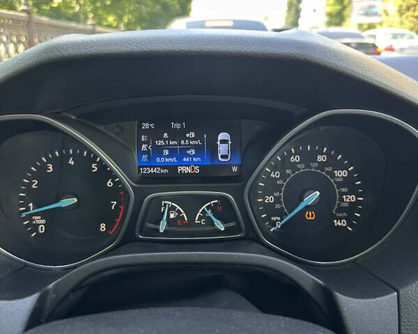 Синий Форд Фокус, объемом двигателя 2 л и пробегом 123 тыс. км за 8500 $, фото 6 на Automoto.ua