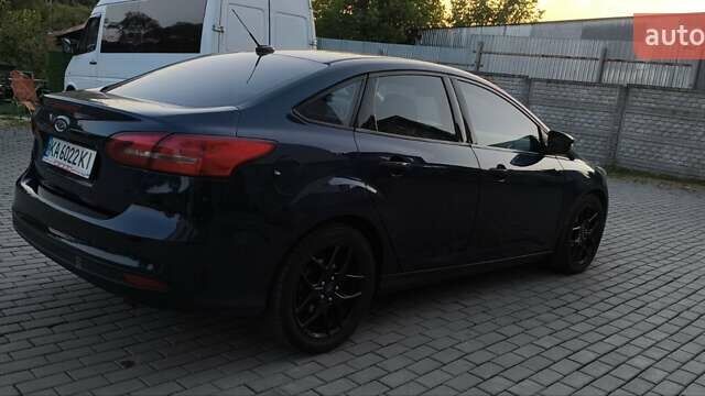Синий Форд Фокус, объемом двигателя 2 л и пробегом 175 тыс. км за 7700 $, фото 6 на Automoto.ua