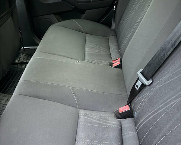 Синій Форд Фокус, об'ємом двигуна 2 л та пробігом 87 тис. км за 8800 $, фото 13 на Automoto.ua