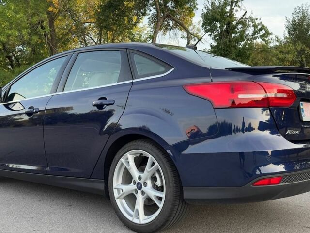 Синий Форд Фокус, объемом двигателя 2 л и пробегом 44 тыс. км за 10500 $, фото 3 на Automoto.ua