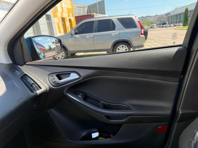 Синій Форд Фокус, об'ємом двигуна 2 л та пробігом 87 тис. км за 8800 $, фото 15 на Automoto.ua