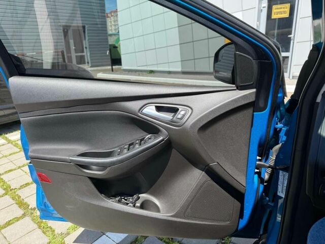 Синій Форд Фокус, об'ємом двигуна 2 л та пробігом 87 тис. км за 8800 $, фото 14 на Automoto.ua