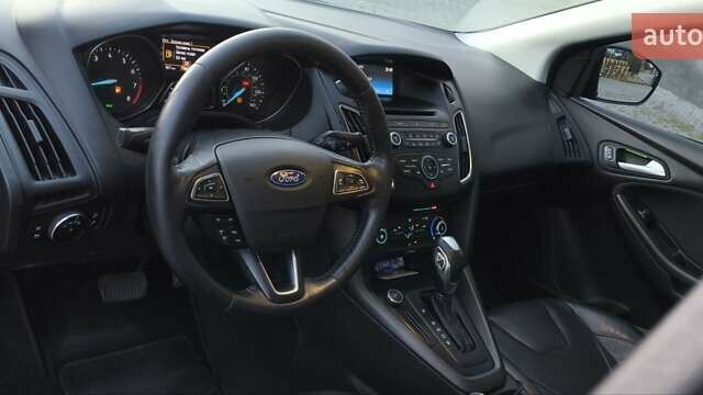 Синий Форд Фокус, объемом двигателя 2 л и пробегом 175 тыс. км за 7700 $, фото 1 на Automoto.ua