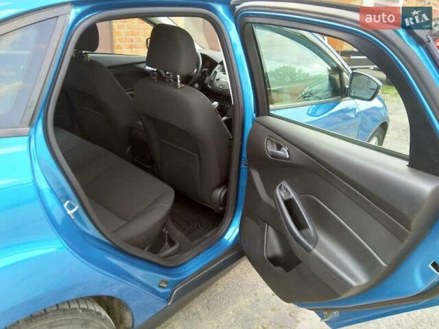 Синій Форд Фокус, об'ємом двигуна 2 л та пробігом 153 тис. км за 8900 $, фото 21 на Automoto.ua