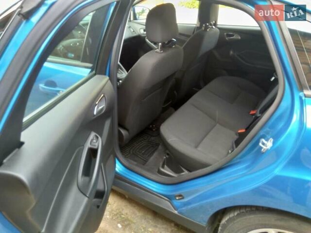 Синій Форд Фокус, об'ємом двигуна 2 л та пробігом 153 тис. км за 8900 $, фото 12 на Automoto.ua