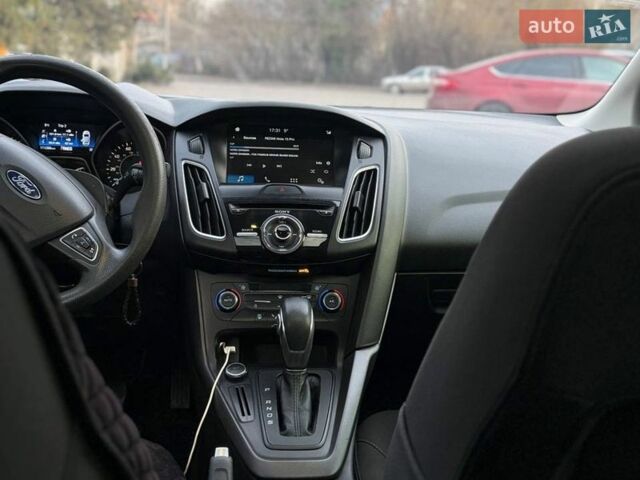 Синій Форд Фокус, об'ємом двигуна 2 л та пробігом 111 тис. км за 9000 $, фото 43 на Automoto.ua