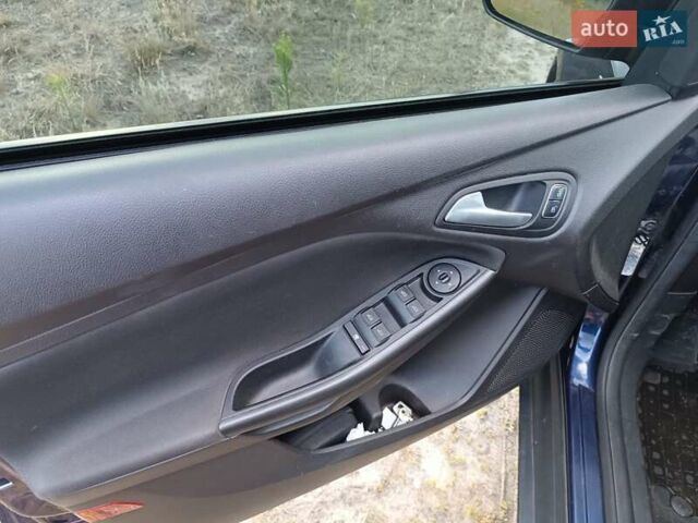 Синій Форд Фокус, об'ємом двигуна 2 л та пробігом 148 тис. км за 9800 $, фото 10 на Automoto.ua