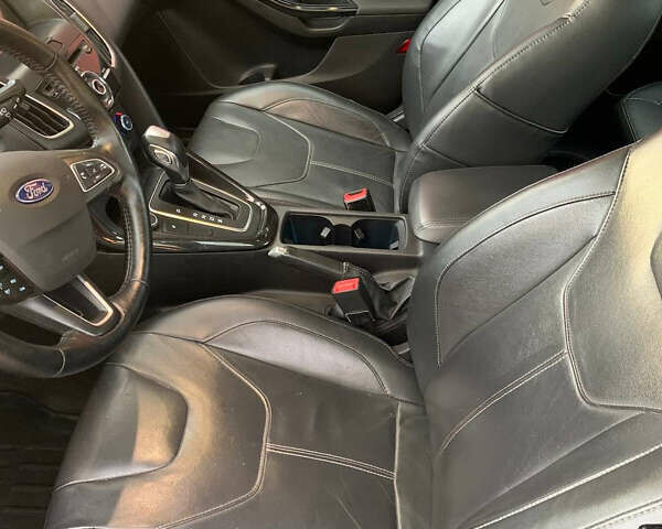 Синий Форд Фокус, объемом двигателя 2 л и пробегом 155 тыс. км за 8700 $, фото 6 на Automoto.ua