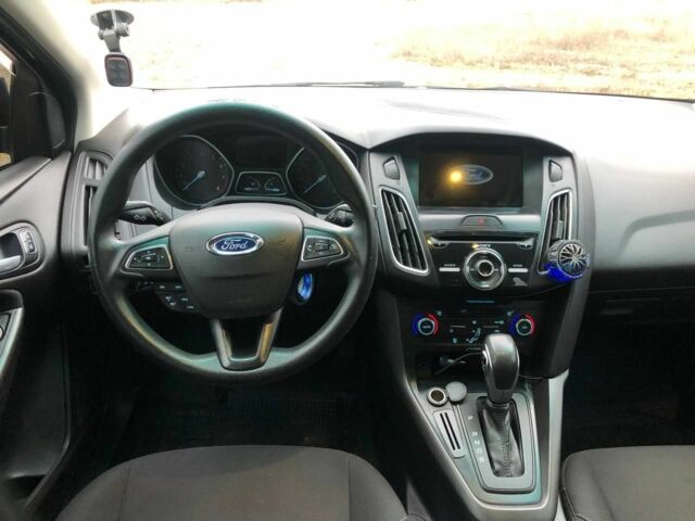 Синій Форд Фокус, об'ємом двигуна 2 л та пробігом 150 тис. км за 9800 $, фото 9 на Automoto.ua