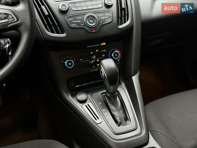 Синий Форд Фокус, объемом двигателя 2 л и пробегом 107 тыс. км за 10000 $, фото 53 на Automoto.ua