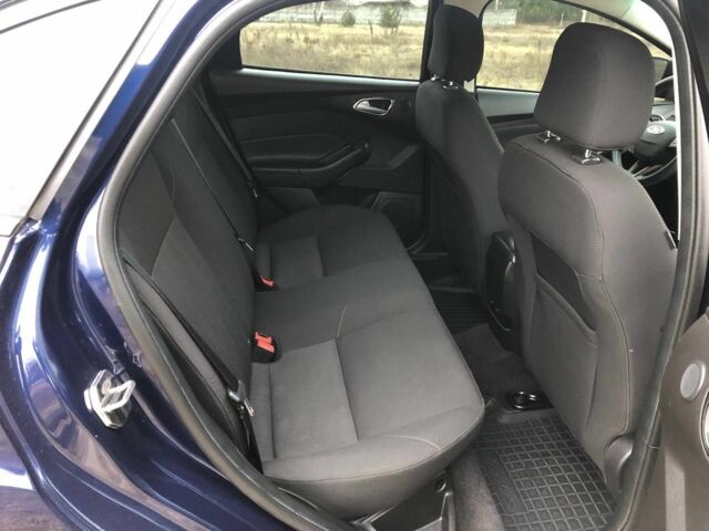 Синій Форд Фокус, об'ємом двигуна 2 л та пробігом 150 тис. км за 9800 $, фото 14 на Automoto.ua