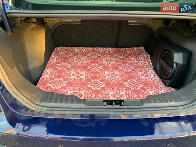 Синий Форд Фокус, объемом двигателя 2 л и пробегом 155 тыс. км за 8700 $, фото 2 на Automoto.ua