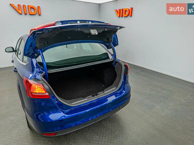 Синий Форд Фокус, объемом двигателя 1.5 л и пробегом 112 тыс. км за 10283 $, фото 6 на Automoto.ua