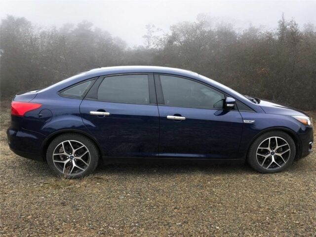 Синій Форд Фокус, об'ємом двигуна 2 л та пробігом 150 тис. км за 9800 $, фото 3 на Automoto.ua