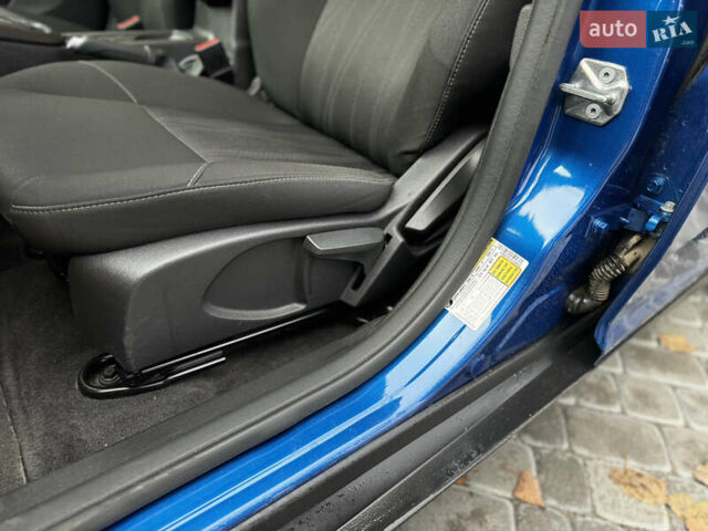 Синий Форд Фокус, объемом двигателя 2 л и пробегом 107 тыс. км за 10000 $, фото 39 на Automoto.ua