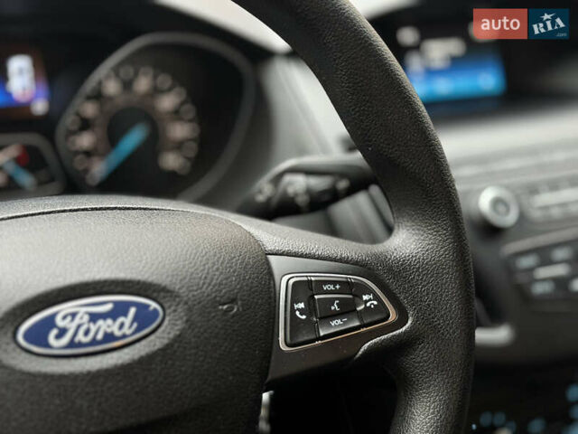 Синий Форд Фокус, объемом двигателя 2 л и пробегом 107 тыс. км за 10000 $, фото 54 на Automoto.ua