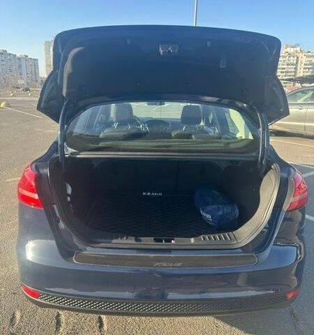 Синий Форд Фокус, объемом двигателя 1.6 л и пробегом 106 тыс. км за 9990 $, фото 1 на Automoto.ua