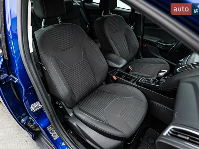 Синий Форд Фокус, объемом двигателя 1.5 л и пробегом 112 тыс. км за 10283 $, фото 15 на Automoto.ua