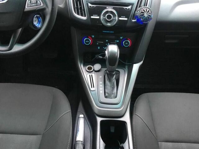 Синій Форд Фокус, об'ємом двигуна 2 л та пробігом 150 тис. км за 9800 $, фото 10 на Automoto.ua