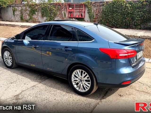 Синий Форд Фокус, объемом двигателя 2 л и пробегом 136 тыс. км за 12000 $, фото 1 на Automoto.ua