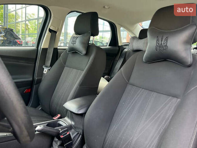 Синий Форд Фокус, объемом двигателя 0.99 л и пробегом 80 тыс. км за 8500 $, фото 8 на Automoto.ua