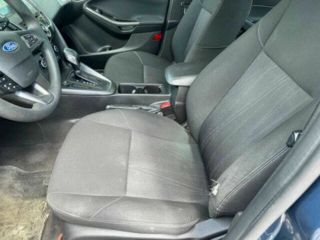 Синій Форд Фокус, об'ємом двигуна 2 л та пробігом 48 тис. км за 5400 $, фото 8 на Automoto.ua