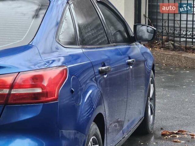 Синий Форд Фокус, объемом двигателя 2 л и пробегом 50 тыс. км за 9700 $, фото 1 на Automoto.ua