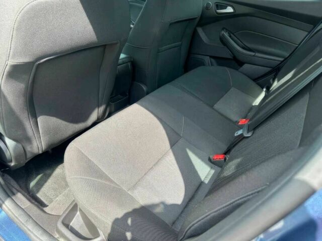 Синій Форд Фокус, об'ємом двигуна 2 л та пробігом 48 тис. км за 5400 $, фото 11 на Automoto.ua