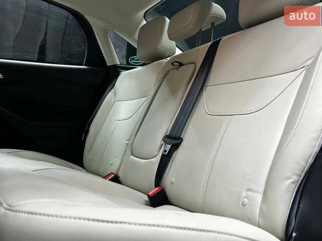 Синий Форд Фокус, объемом двигателя 2 л и пробегом 29 тыс. км за 11800 $, фото 19 на Automoto.ua