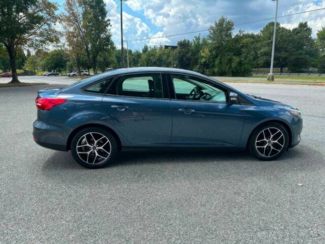 Синій Форд Фокус, об'ємом двигуна 2 л та пробігом 48 тис. км за 5400 $, фото 3 на Automoto.ua