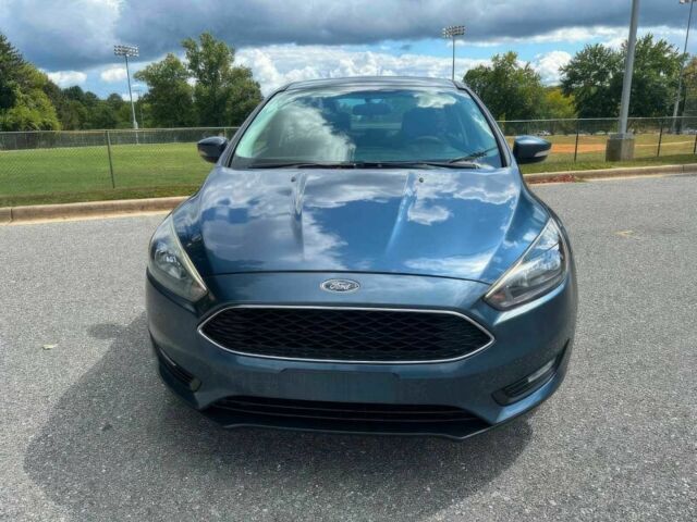 Синій Форд Фокус, об'ємом двигуна 2 л та пробігом 48 тис. км за 5400 $, фото 1 на Automoto.ua