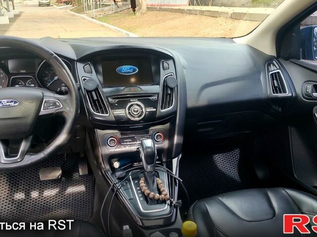 Синий Форд Фокус, объемом двигателя 2 л и пробегом 136 тыс. км за 12000 $, фото 3 на Automoto.ua