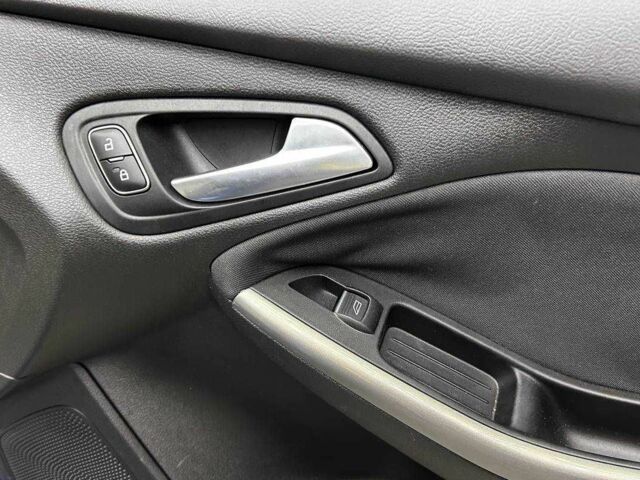 Синий Форд Фокус, объемом двигателя 2 л и пробегом 29 тыс. км за 11800 $, фото 14 на Automoto.ua